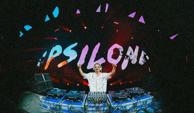 Upsilone - Minuit